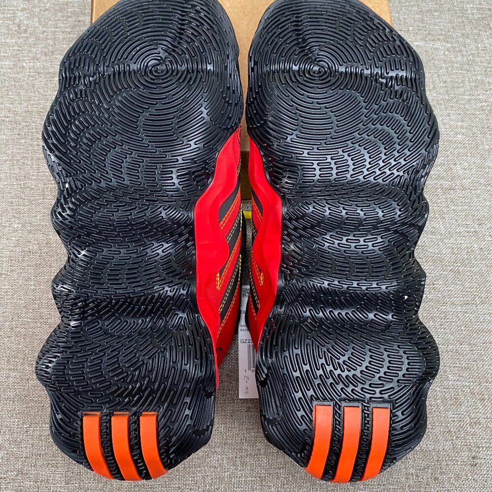 Adidas x Pixar Collab Incredibles Women's 9 Elastigirl GZ2379 Vivid Red NWT - Picture 10 of 14